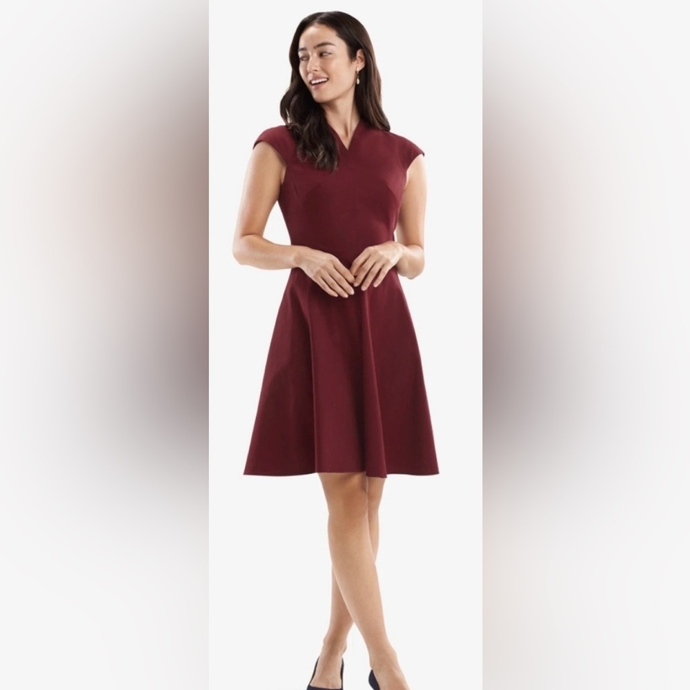 MM Lafleur Career Dress Conservative Knee Length Sleeveless in Burgundy Size 6